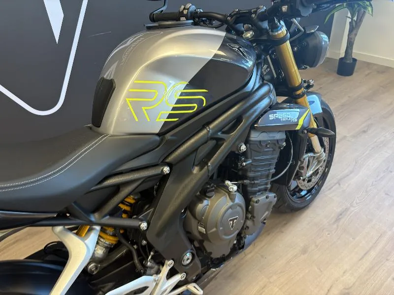 SPEED TRIPLE 1200 RS