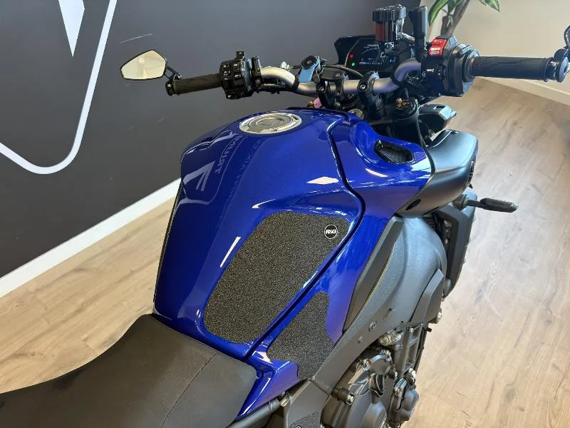 MT10