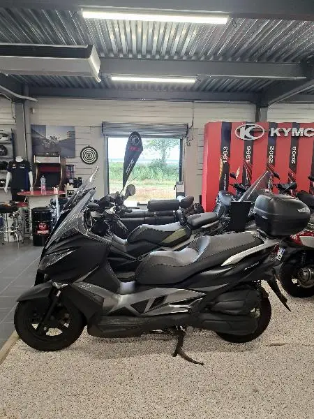 J125