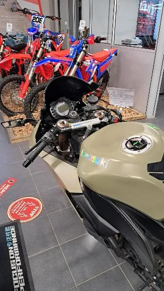 NINJA ZX10R
