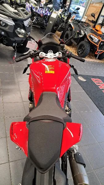 SRK 800 RR