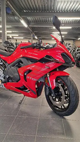 SRK 800 RR