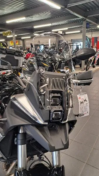 SRT 700 SX