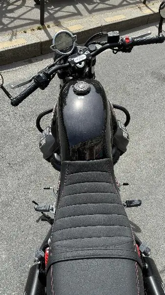 V7 STONE
