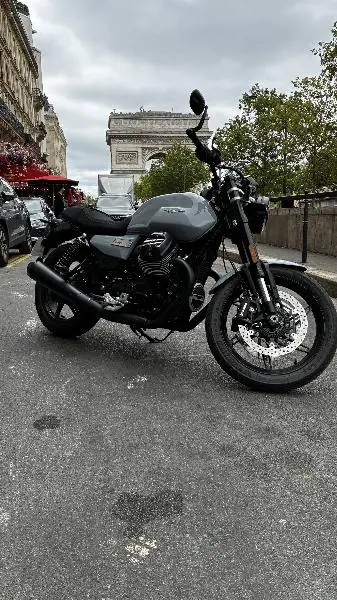 V7 SPORT 850