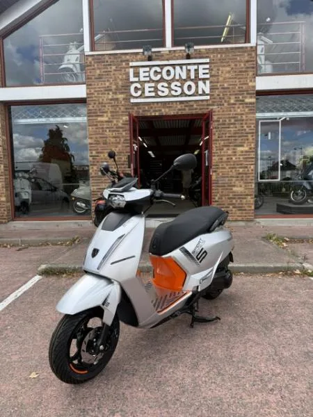 DJANGO 125