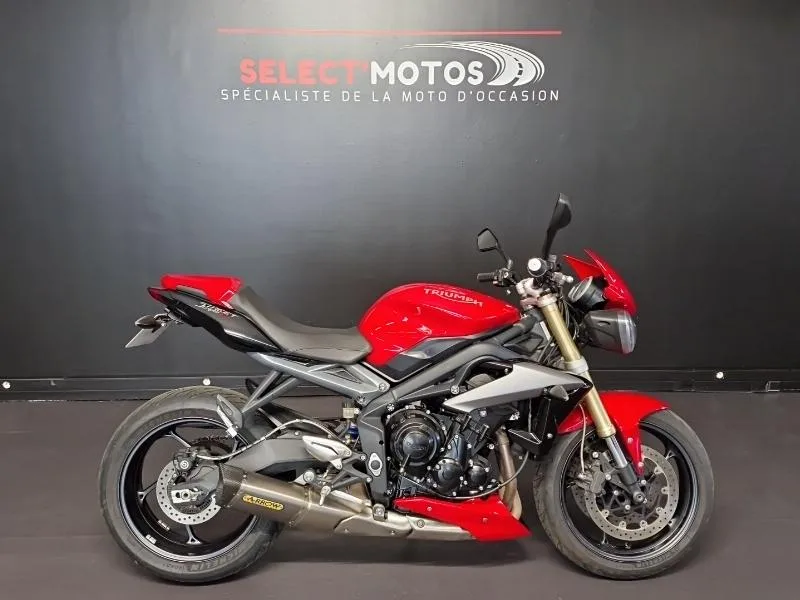 STREET TRIPLE 675