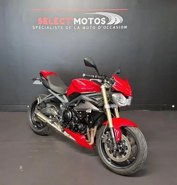 STREET TRIPLE 675