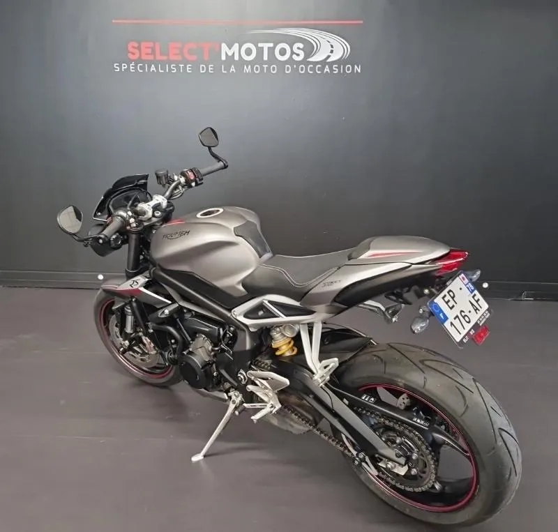 STREET TRIPLE 765 RS