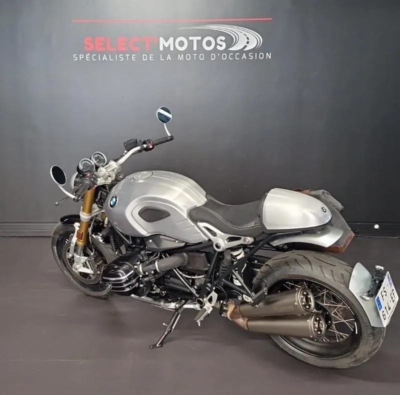 R NineT
