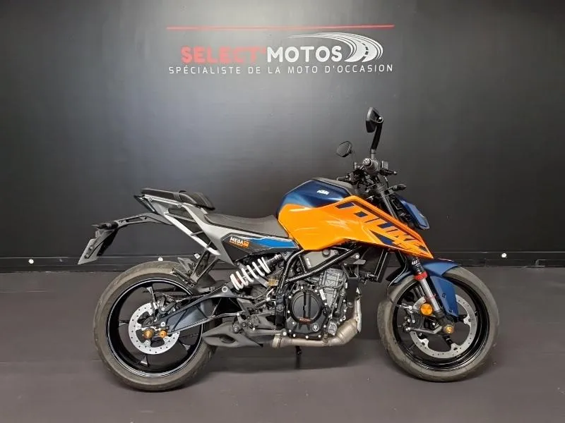 125 DUKE