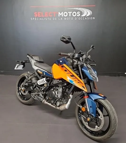125 DUKE