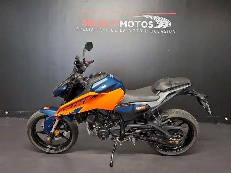 125 DUKE