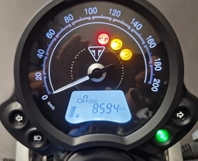 SPEED TWIN 900