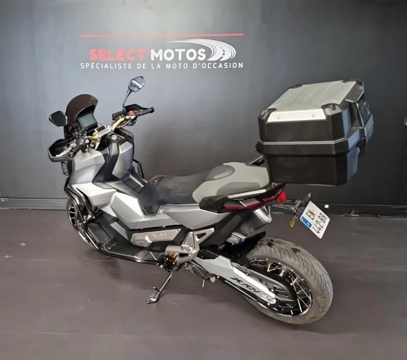 XADV 750