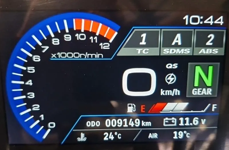 DL VSTROM 800DE