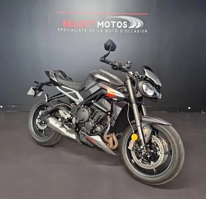 STREET TRIPLE 765 RS