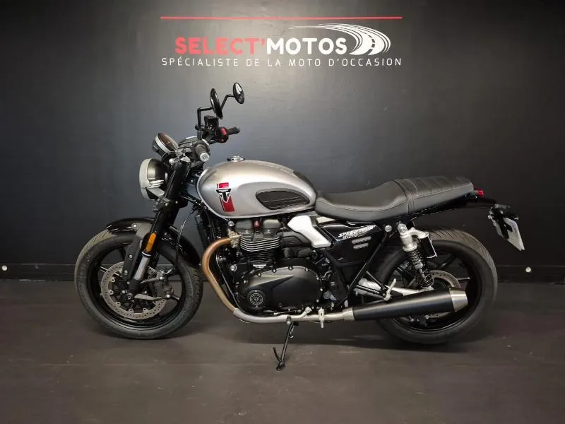 SPEED TWIN 900