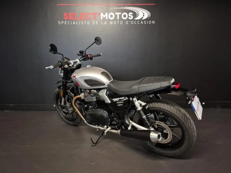SPEED TWIN 900