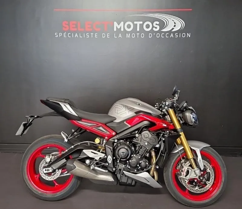 STREET TRIPLE 765 RX