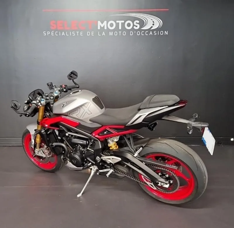 STREET TRIPLE 765 RX