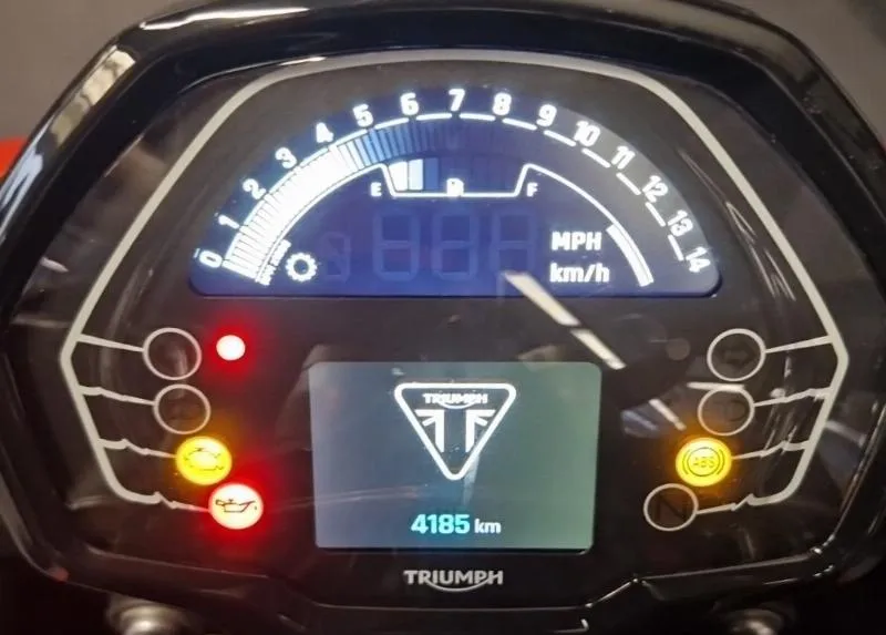 STREET TRIPLE 765 R