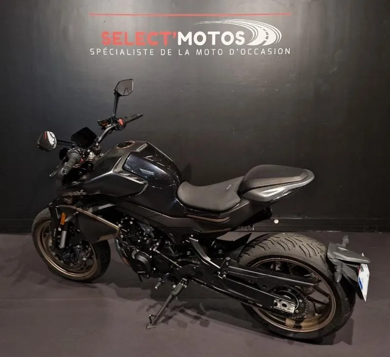 NK 800 SPORT