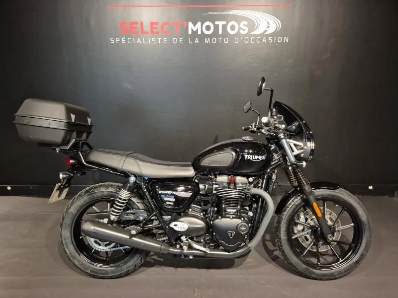STREET TWIN  900