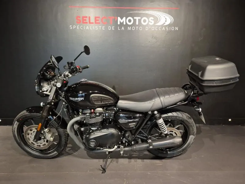 STREET TWIN  900