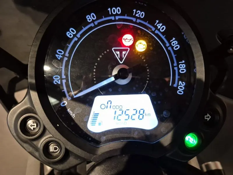 STREET TWIN  900