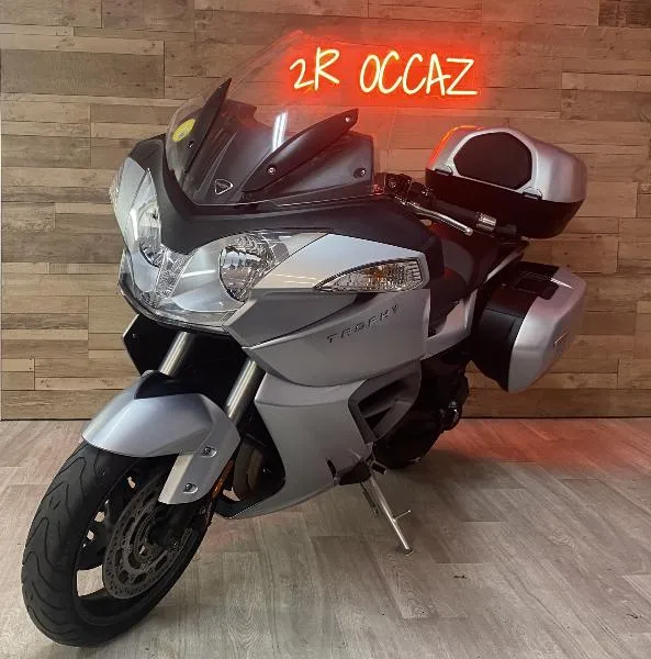 TROPHY 1200