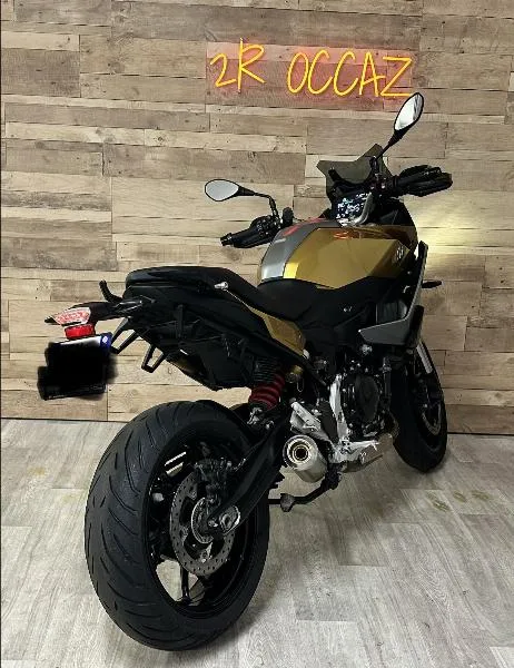 F 900 XR