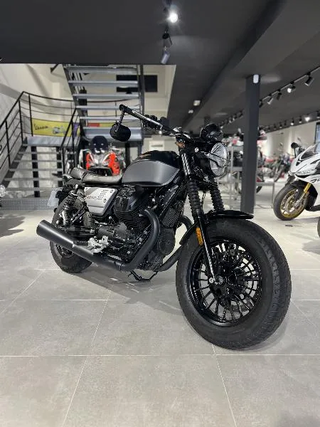 V9 BOBBER
