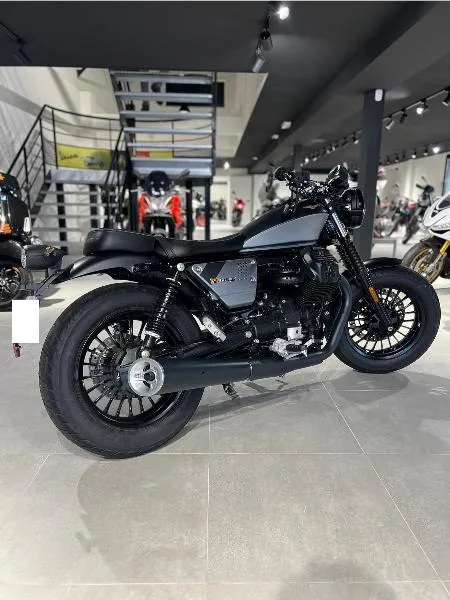 V9 BOBBER
