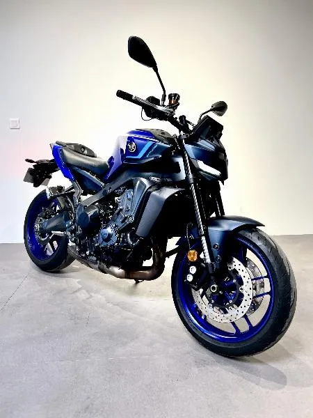 MT09