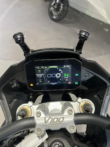 V100 Mandello S