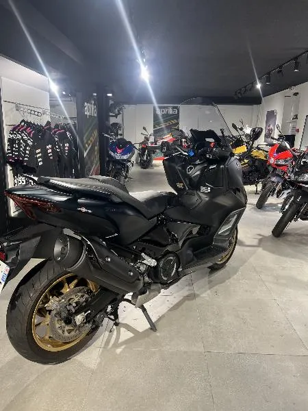 XP TMAX 560 TECH MAX