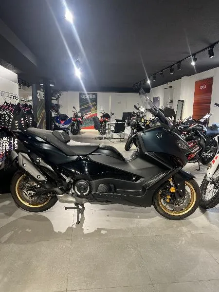 XP TMAX 560 TECH MAX