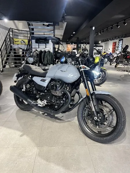 V7 SPORT 850