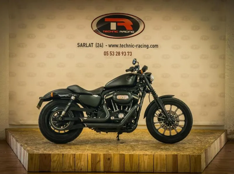 SPORTSTER IRON 883