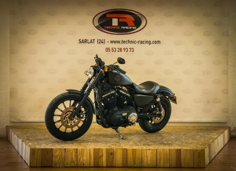 SPORTSTER IRON 883