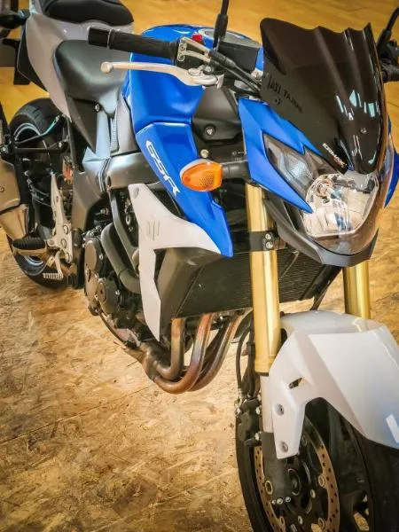 GSR 750