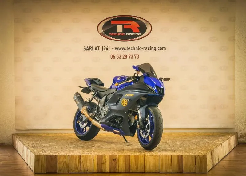 YZFR7