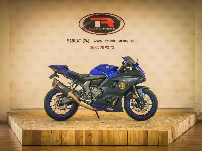 YZFR7