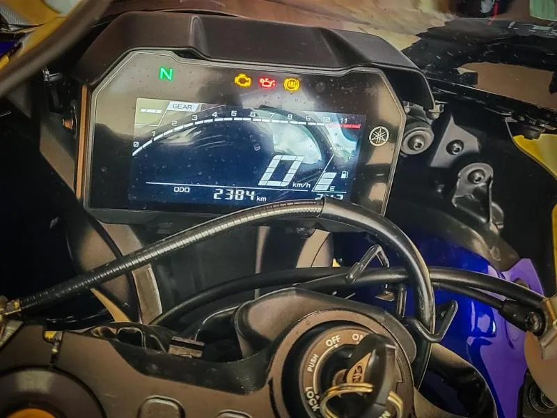 YZFR7