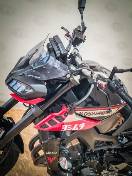 MT09