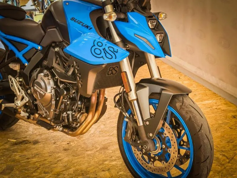 GSX8S A2