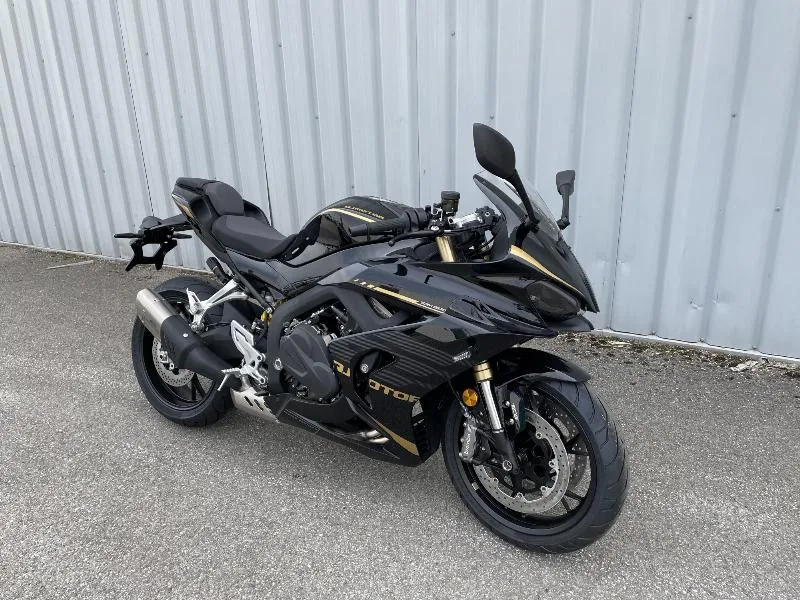 SRK 800 RR 2025