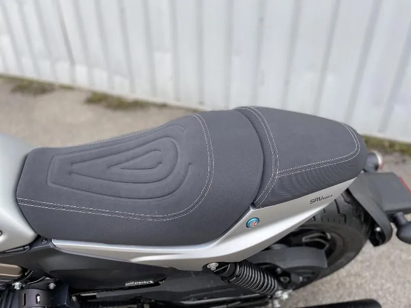 SRV 600