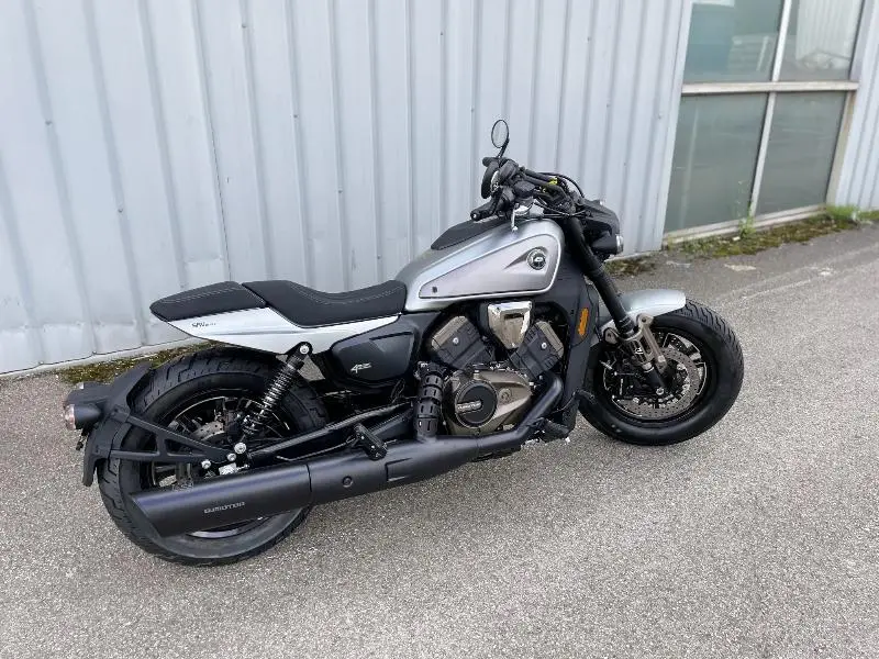 SRV 600